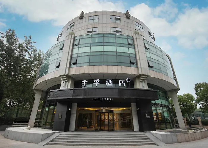 Quanji Shanghai Hongqiao Gubei No 1 Hotel